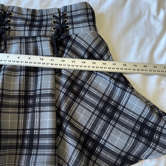 Midnight Hour Plaid Schoolgirl Lace-up Skirt Gray/Black Small Preppy Gothic - Picture 11 of 14